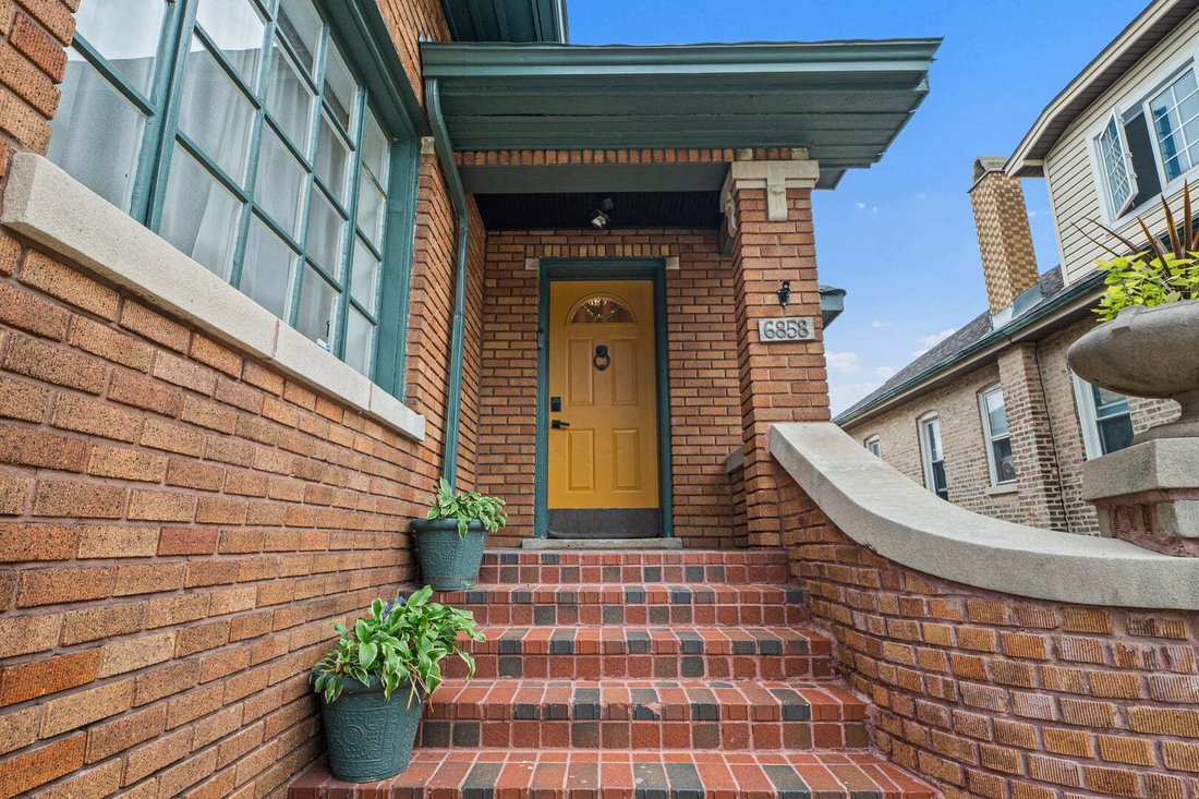House in Berwyn, Illinois, United States 3 - 19046029