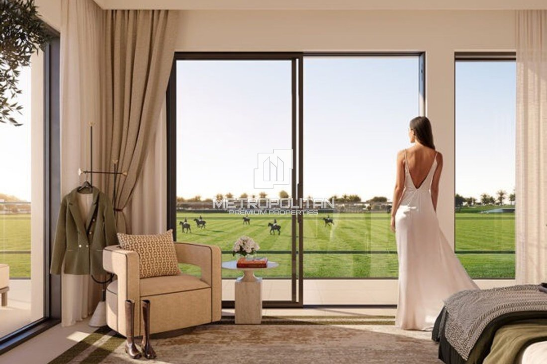 Villa in Dubai, United Arab Emirates 4 - 19044752