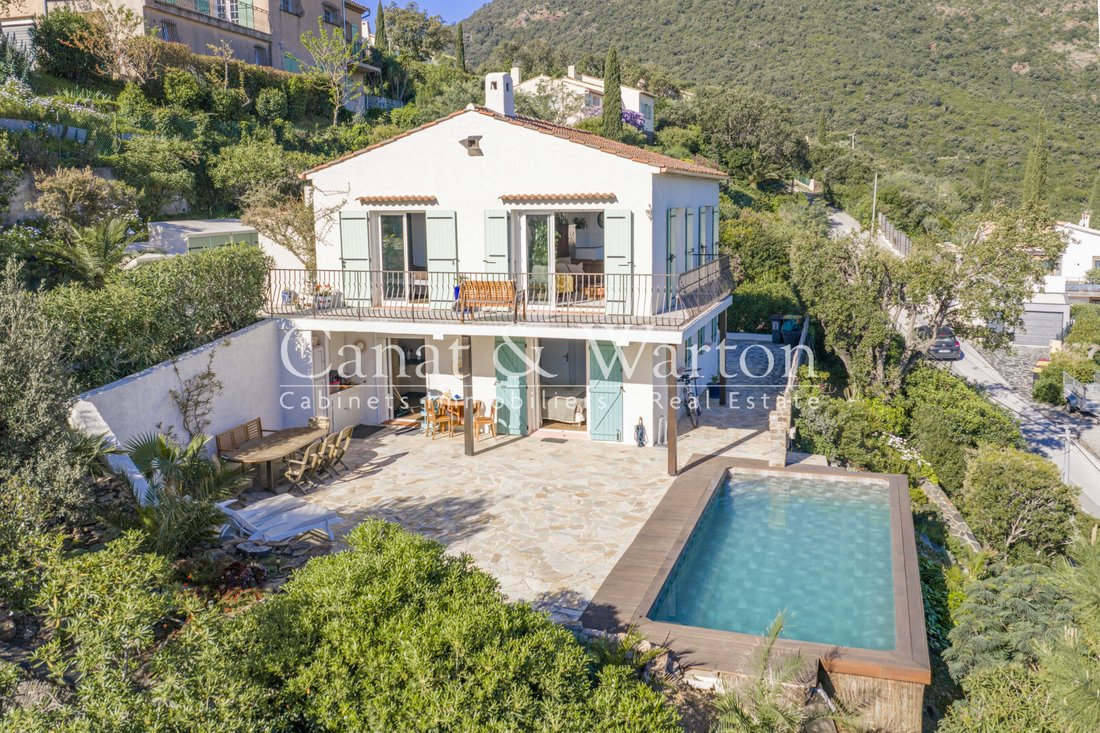 Villa in Sud, Cavalaire-sur-Mer, France 2 - 17666720