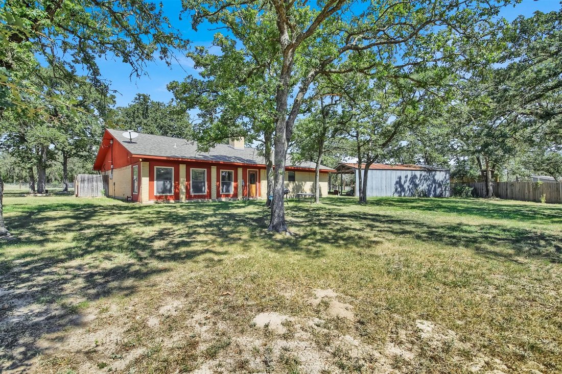 House in Elgin, Texas, United States 1 - 19045977