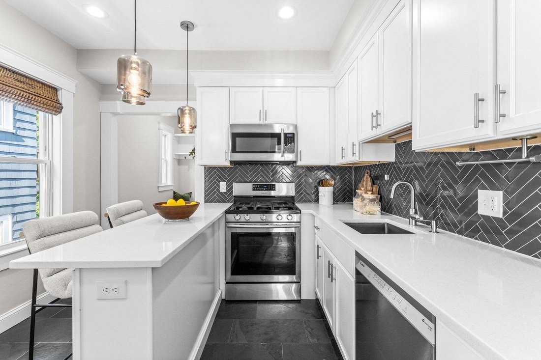 Condo in Boston, Massachusetts, United States 2 - 19048974