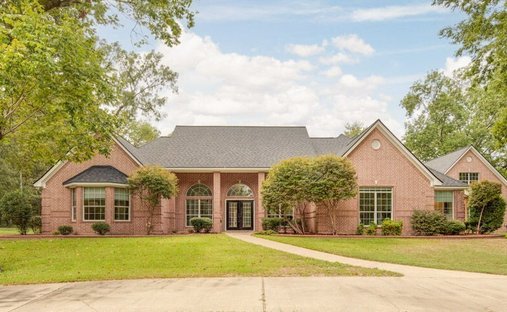 House in Oakhurst, Texas, United States 1