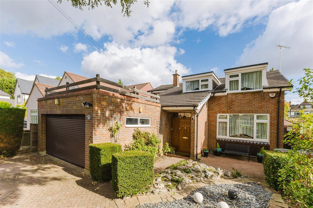 House in Pinner, Harrow, England 1 - 19045718
