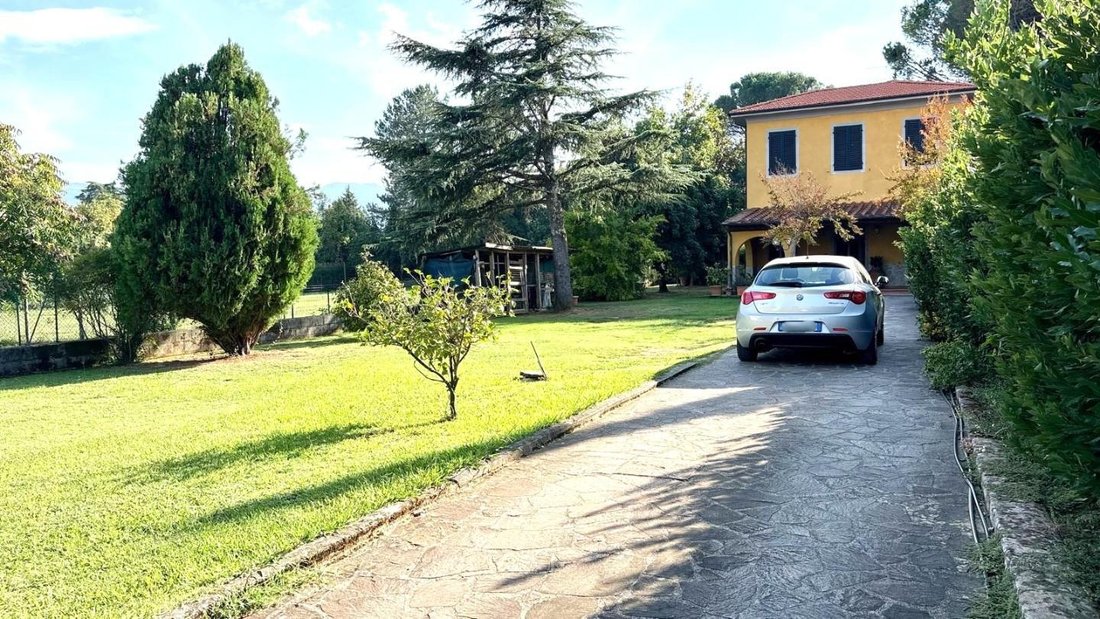 Villa in Saint Mary del Giudice - San Lorenzo a Vaccoli, Lucca, Tuscany 4 - 19046368
