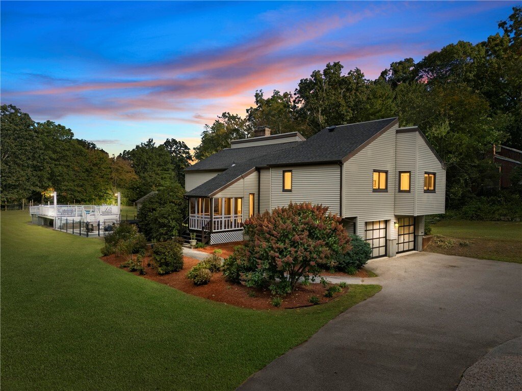House in Westerly, Rhode Island, United States 1 - 19048964