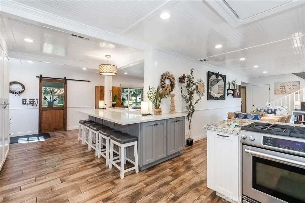 House in Upland, California, United States 2 - 19046446