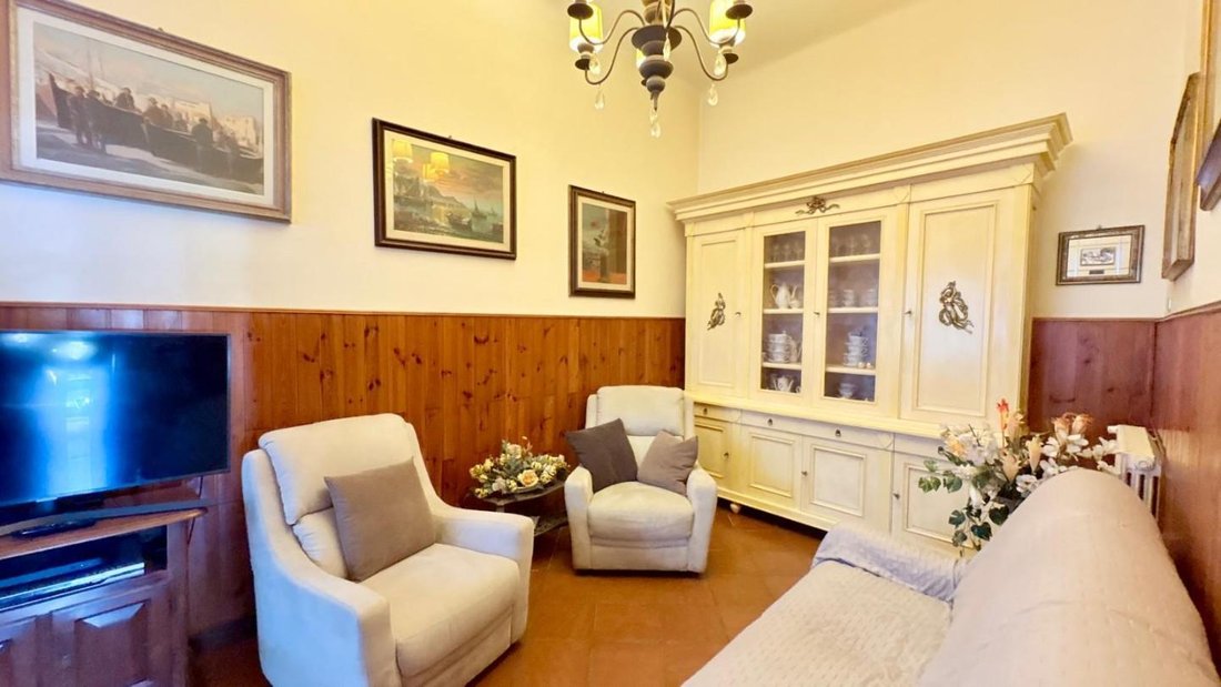 Villa in Saint Mary del Giudice - San Lorenzo a Vaccoli, Lucca, Tuscany 5 - 19046368