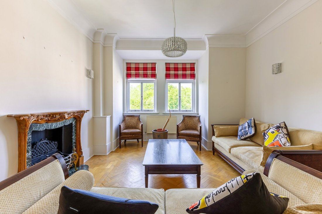 Apartment in St John's Wood, Westminster, England 2 - 19045819