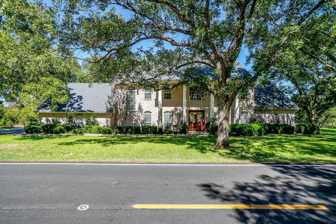 House in Granbury, Texas, United States 1 - 19047477