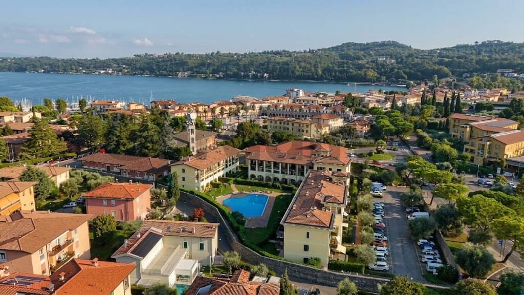 Apartment in Salo, Lombardy, Italy 4 - 19047431