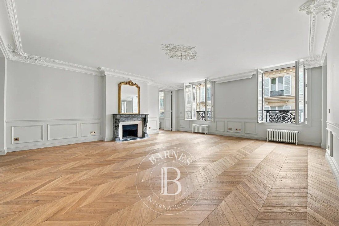 Appartamento a Elysées-Madeleine, Paris 8e Arrondissement, Parigi 1 - 19046965