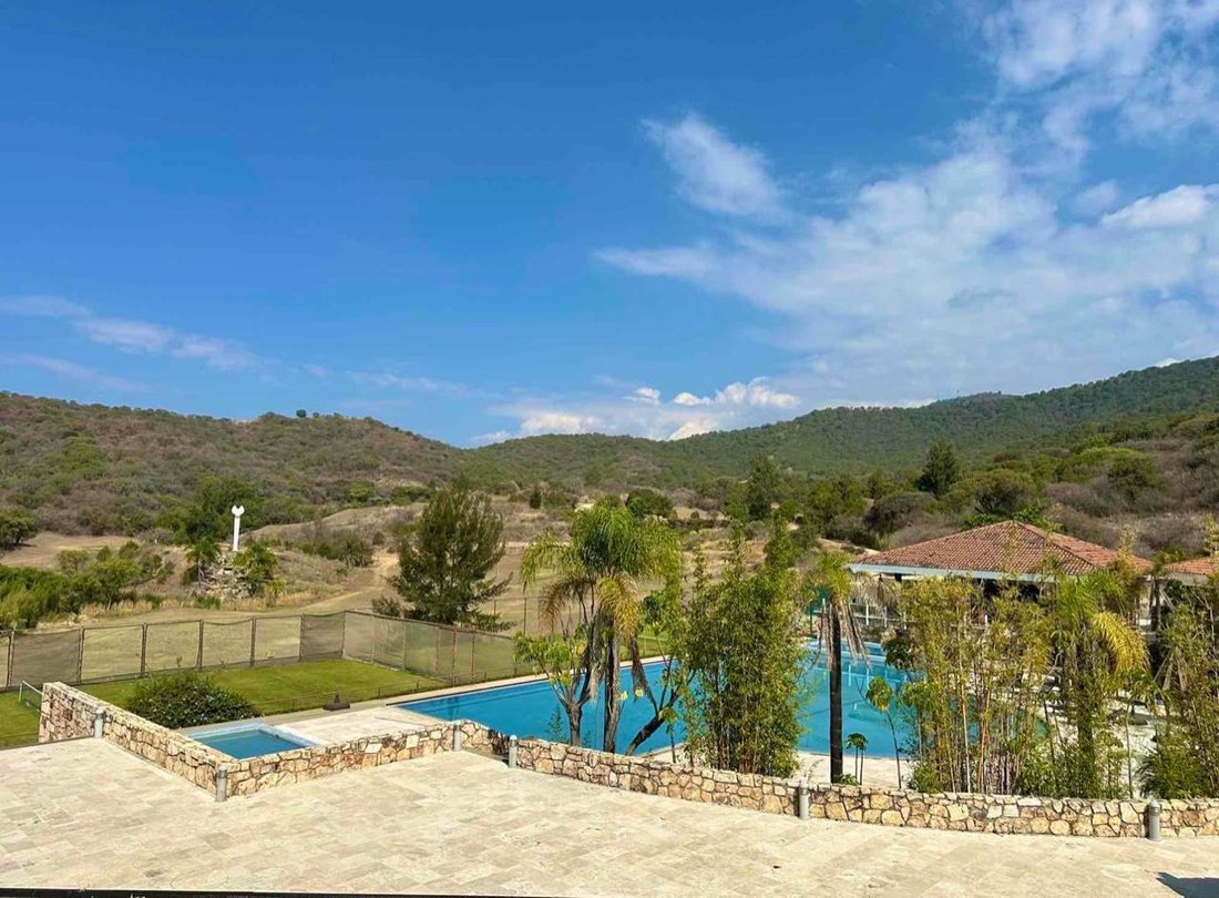 Land in Ixtapan de la Sal, State of Mexico, Mexico 1 - 19046795