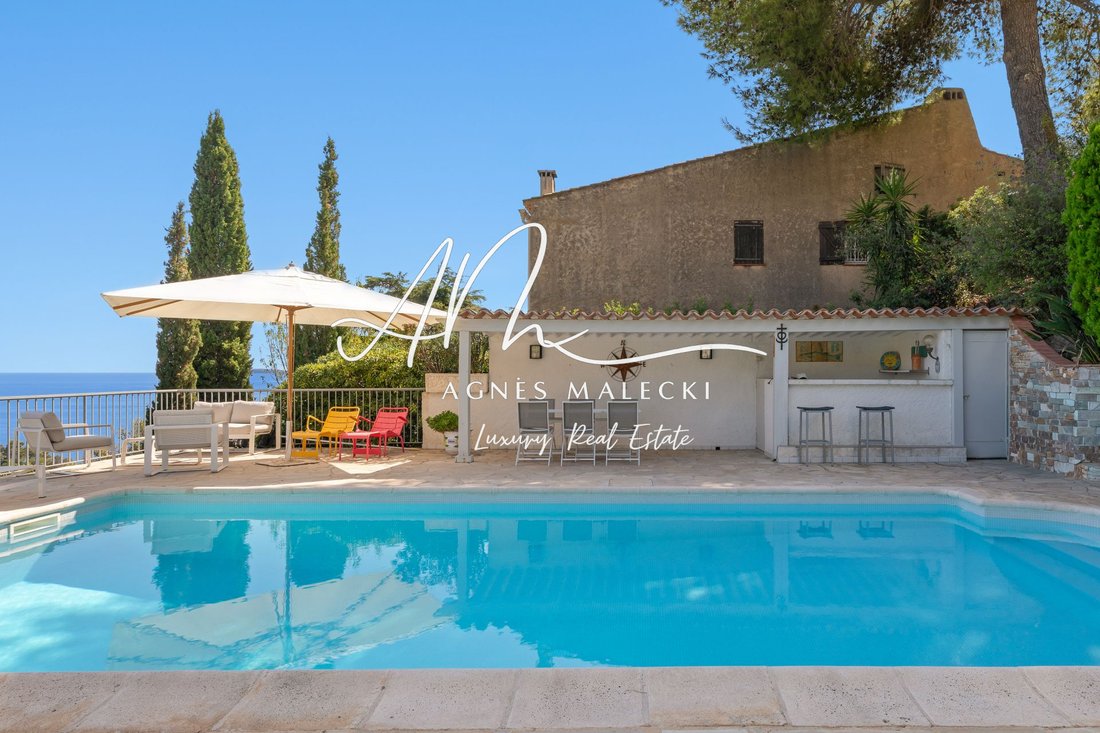 Villa en Le Lavandou, Provenza-Alpes-Costa Azul, Francia 3 - 19047077