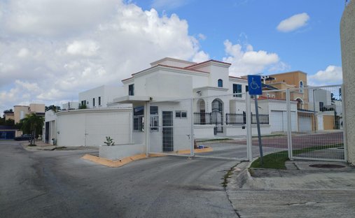 House in Cancún, Quintana Roo, Mexico 1