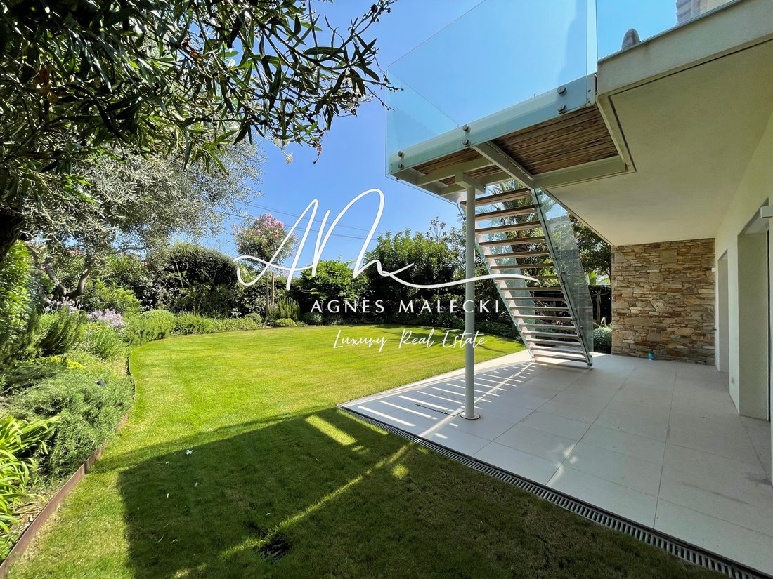 Villa à Nord, Cavalaire-sur-Mer, France 3 - 15768335