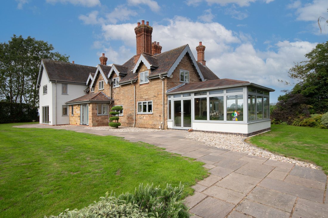 Haus in Bromsgrove, England 2 - 19048832