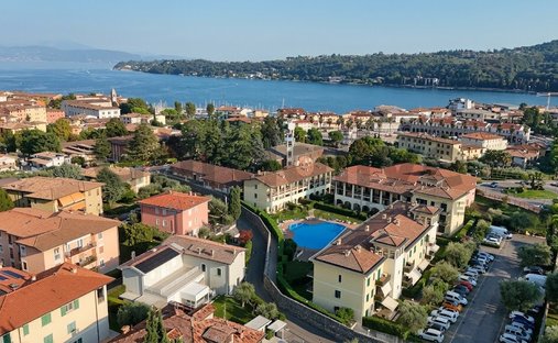 Apartamento en Salò, Lombardía, Italia 1
