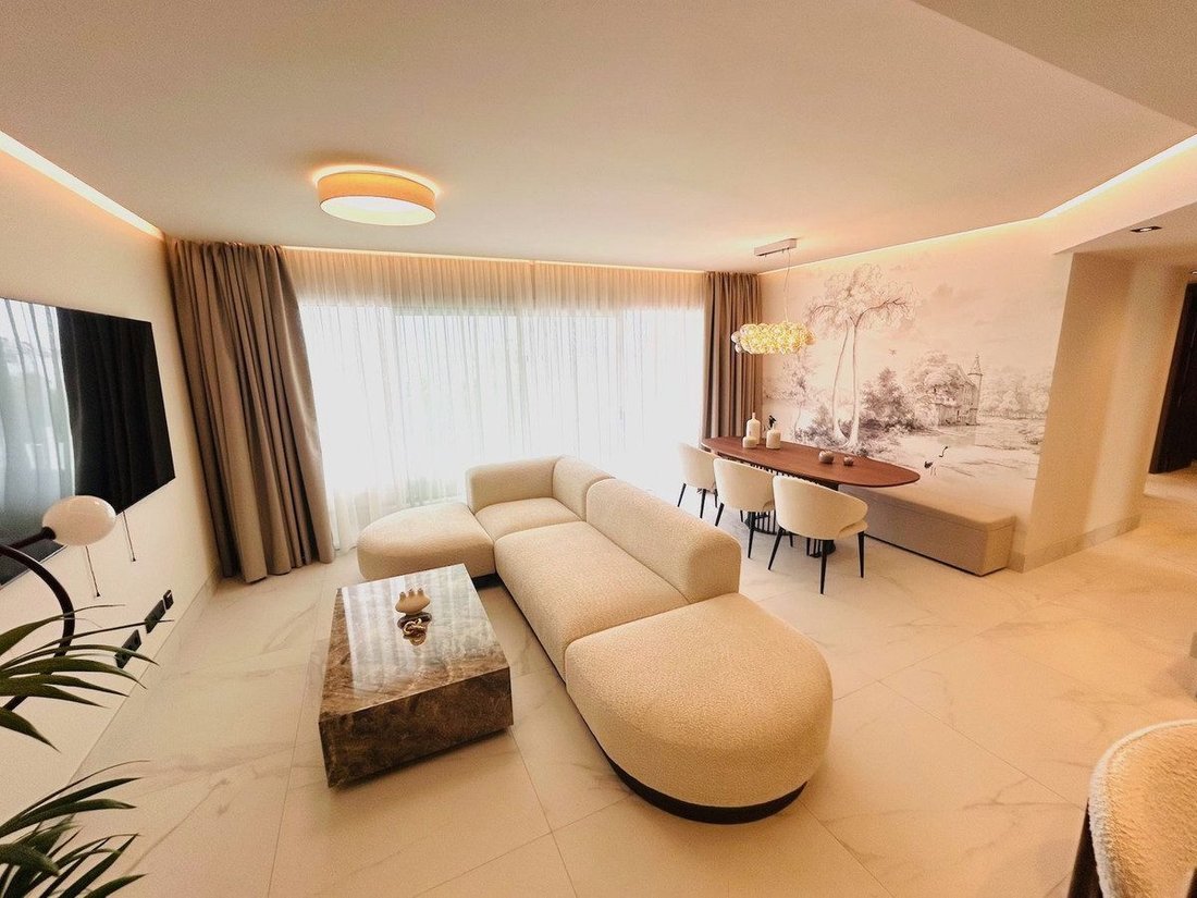 Apartment in San Pedro de Alcantara, Andalusia, Spain 1 - 19048697