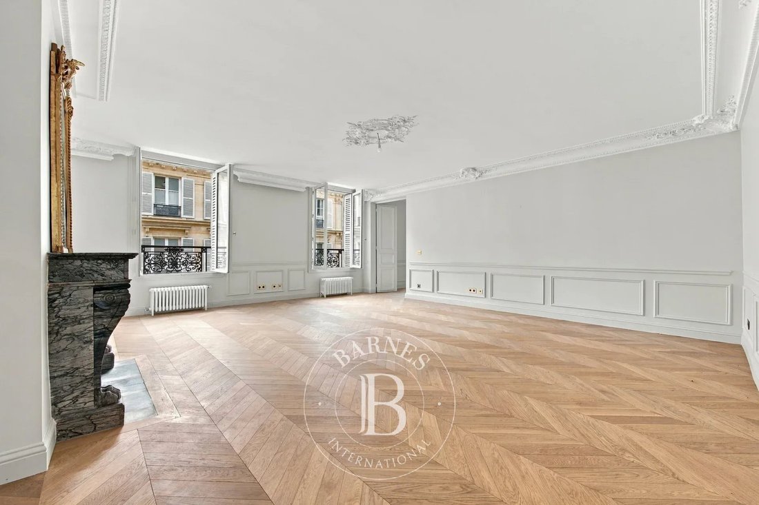 Appartamento a Elysées-Madeleine, Paris 8e Arrondissement, Parigi 4 - 19046965