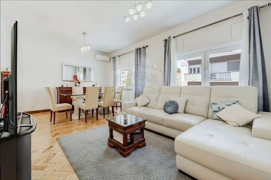 Apartment in Penha de Franca, Lisbon, Portugal 3 - 19048912