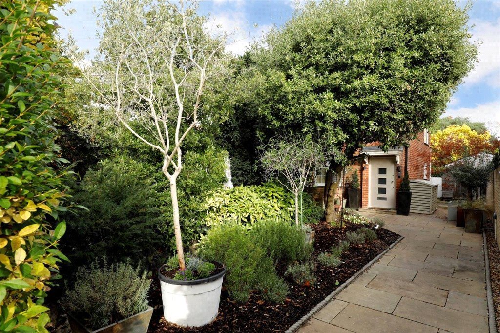 Apartment in Wimbledon, Merton, England 1 - 19045340