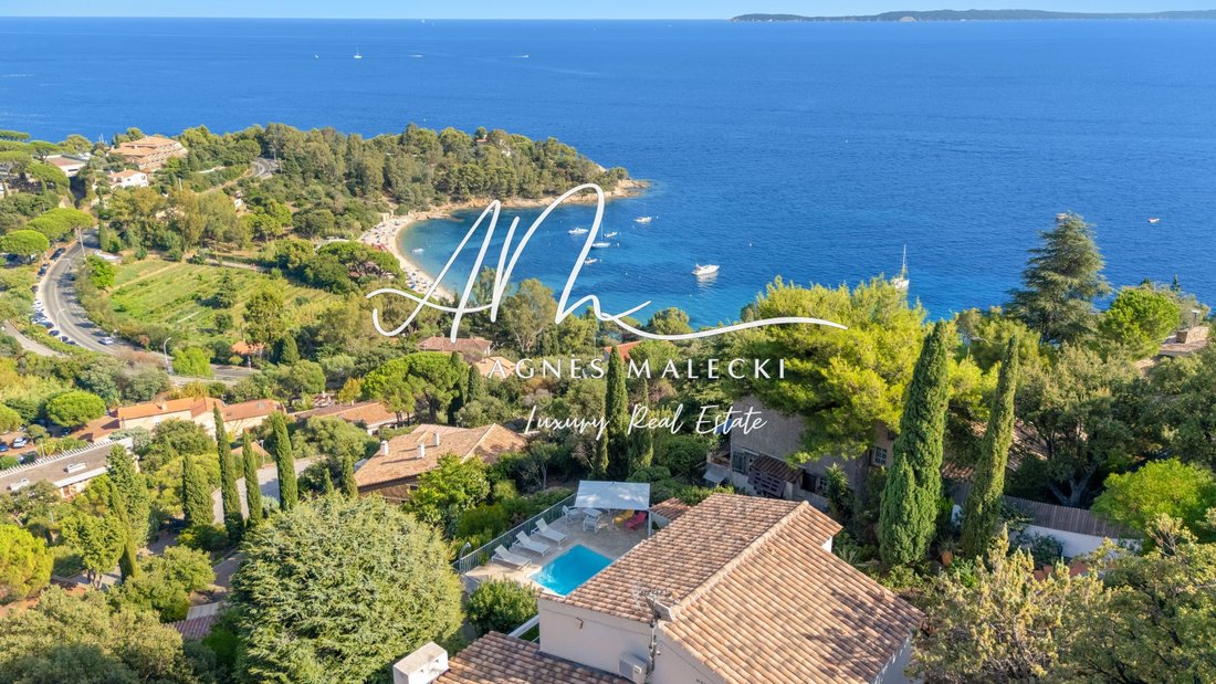 Villa en Le Lavandou, Provenza-Alpes-Costa Azul, Francia 1 - 19047077