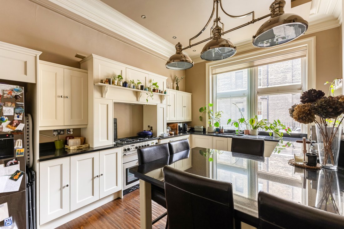 Apartment in Bloomsbury, Camden, England 2 - 19048680