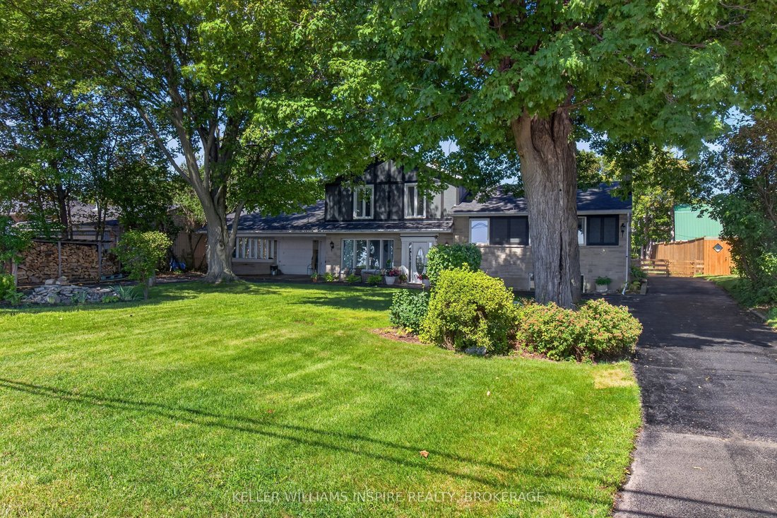 House in Amherstview, Ontario, Canada 5 - 19047517