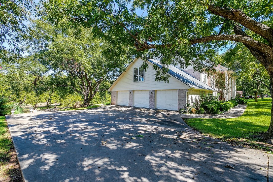 House in Granbury, Texas, United States 4 - 19047477