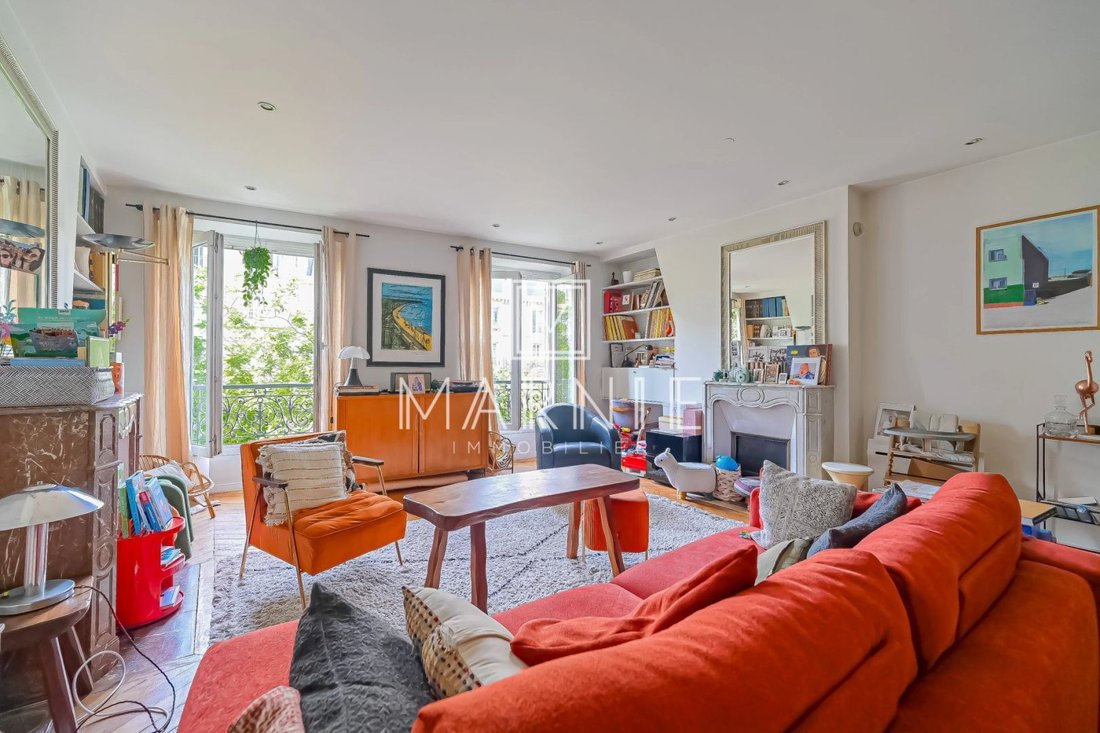 Apartment in Grange Aux Belles-Terrage, Paris 10e Arrondissement, Paris 5 - 19047040