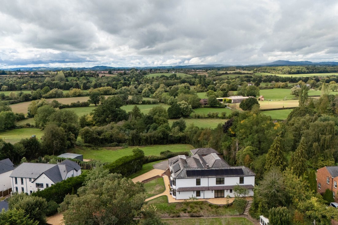 Country House in Wychavon, England 2 - 19048814