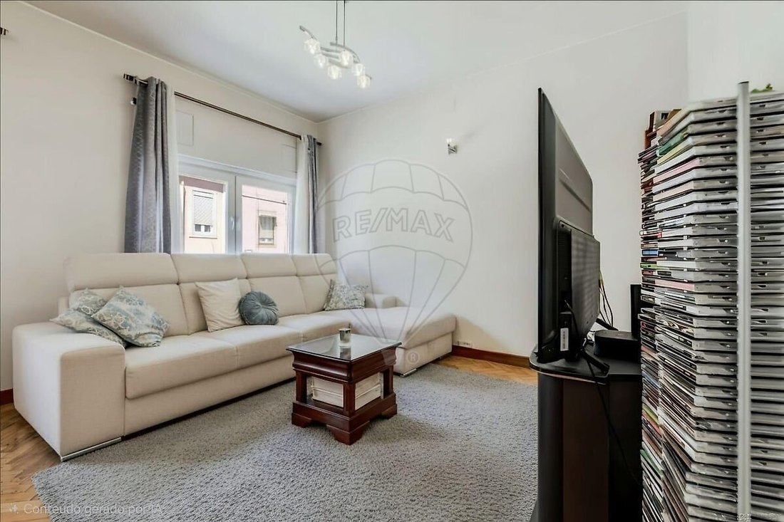 Apartment in Penha de Franca, Lisbon, Portugal 5 - 19048912