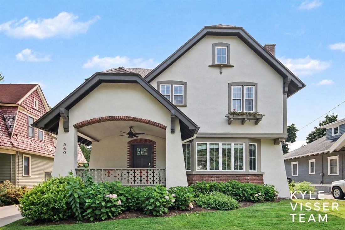 Casa en East Grand Rapids, Míchigan, Estados Unidos 1 - 19046585
