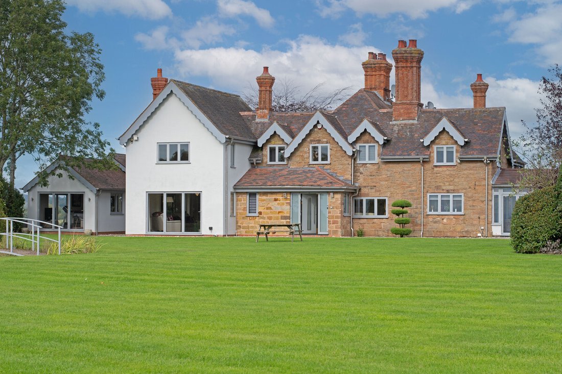 Haus in Bromsgrove, England 1 - 19048832