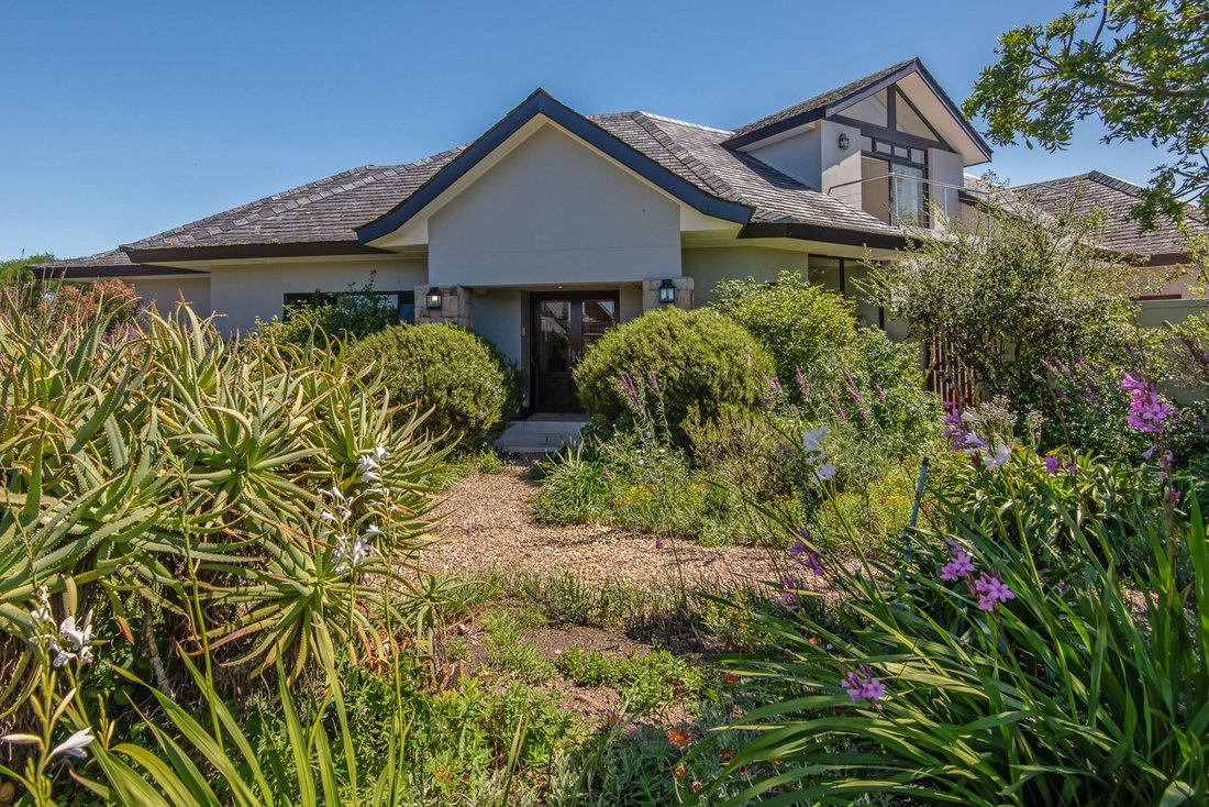 House in Arabella Country Estate, Western Cape, South Africa 2 - 19045574