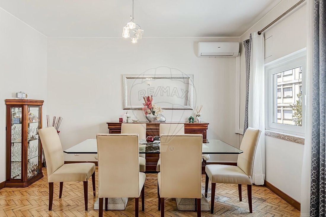 Apartment in Penha de Franca, Lisbon, Portugal 4 - 19048912