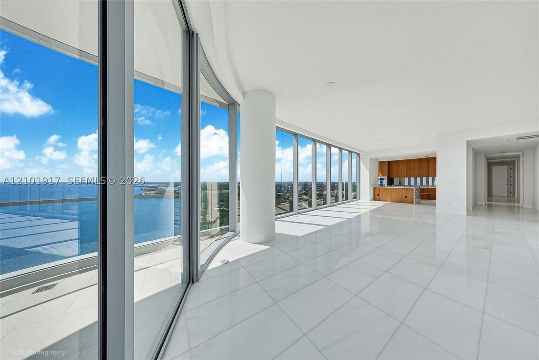 Condo in Miami, Florida, United States 2 - 19046060
