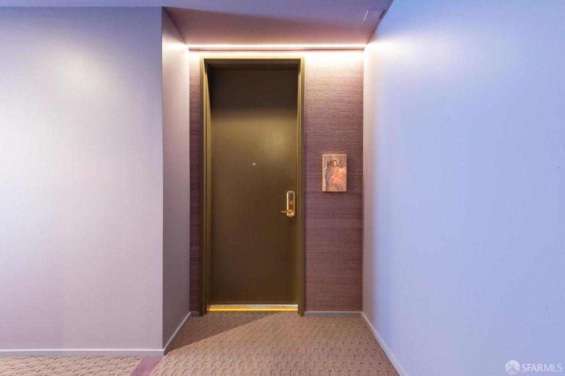 Condo in San Francisco, California, United States 2 - 19047950