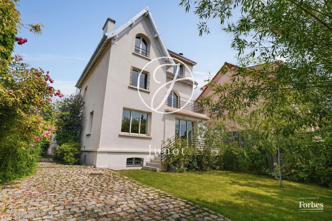 Casa a Marnes-la-Coquette, Isola di Francia, Francia 1 - 19048699
