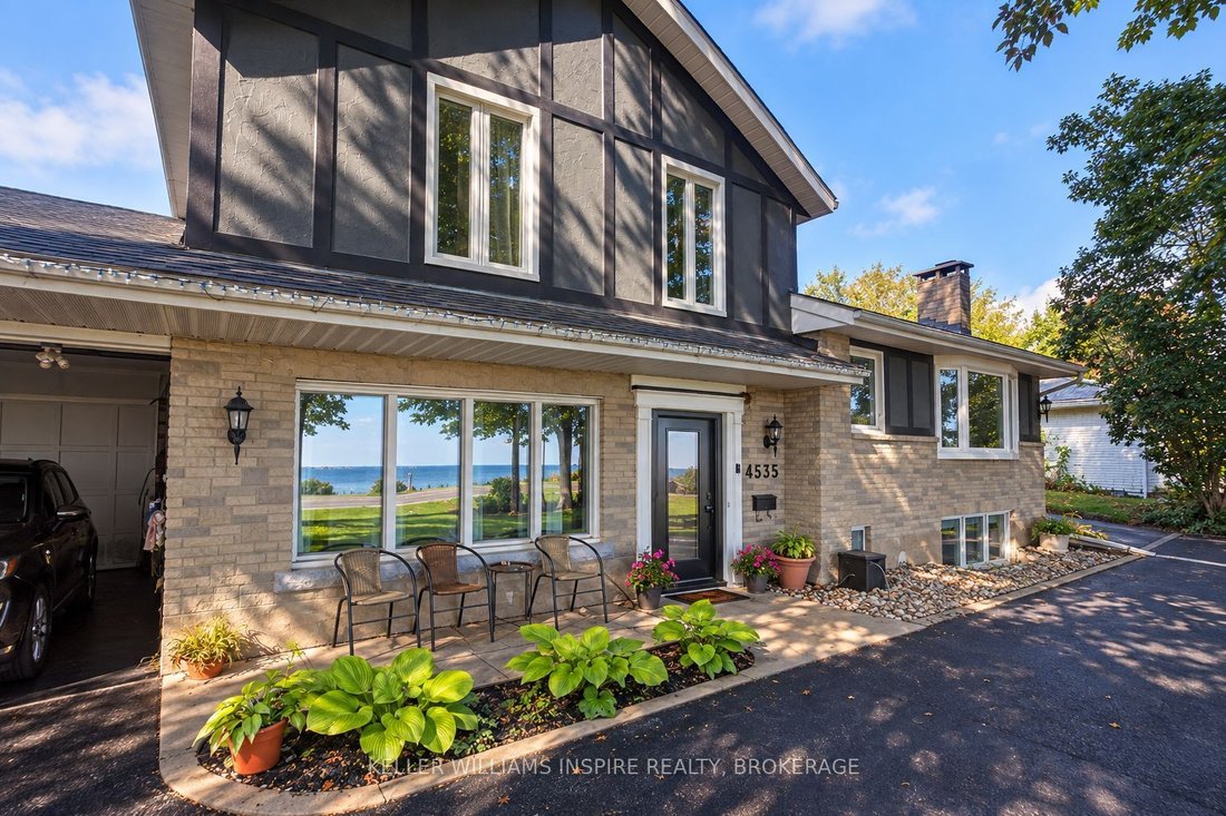 House in Amherstview, Ontario, Canada 1 - 19047517