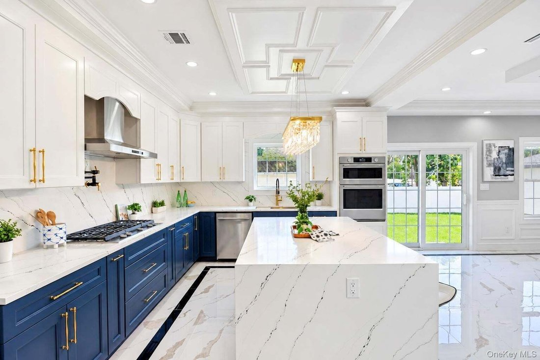 House in Hicksville, New York, United States 2 - 19045818