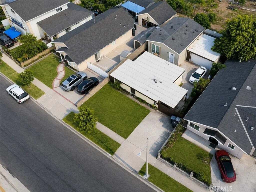Altro a Artesia, California, Stati Uniti 2 - 19046435