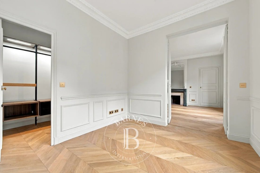Appartamento a Elysées-Madeleine, Paris 8e Arrondissement, Parigi 5 - 19046965