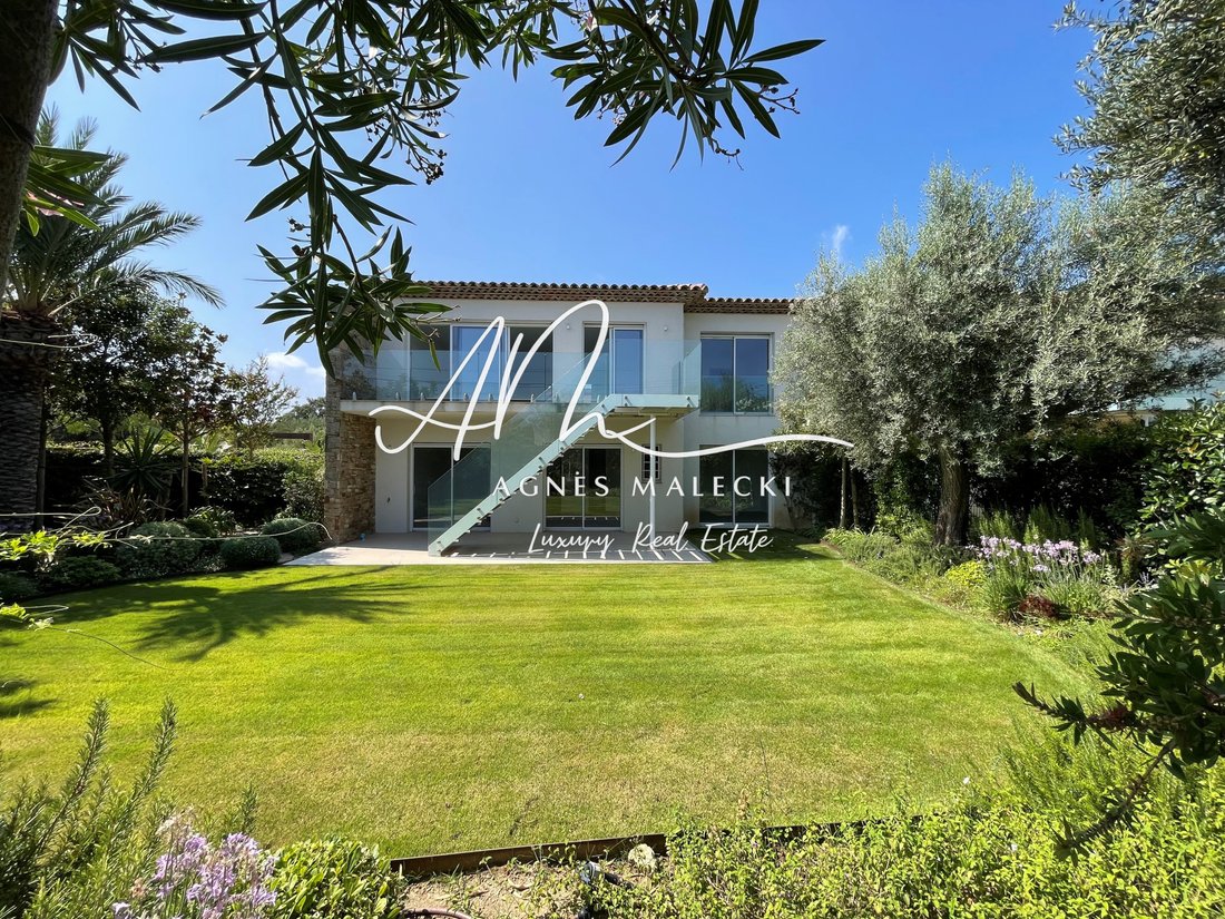 Villa à Nord, Cavalaire-sur-Mer, France 1 - 15768335