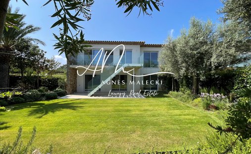 Villa à Nord, Cavalaire-sur-Mer, France 1