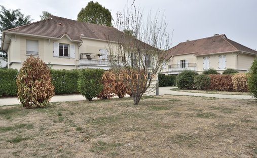 Maison à Adamville, Saint-Maur-des-Fossés, France 1