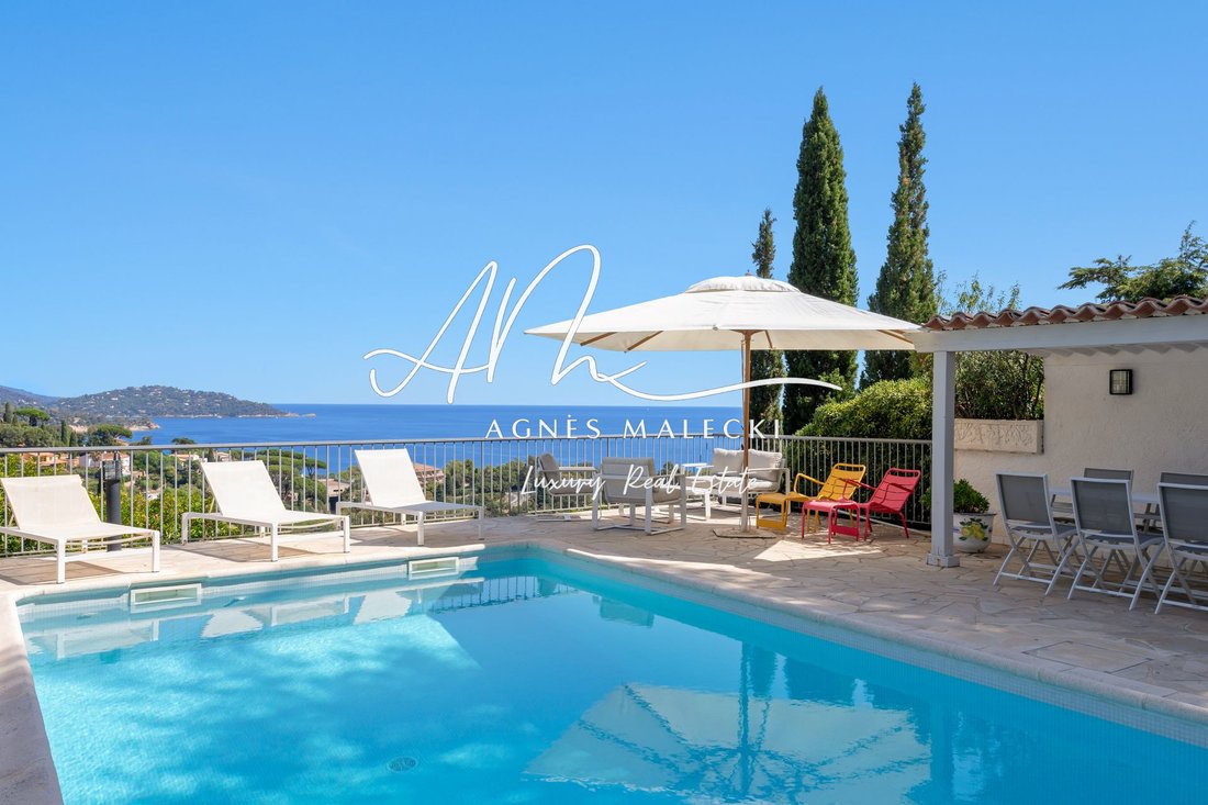 Villa en Le Lavandou, Provenza-Alpes-Costa Azul, Francia 4 - 19047077