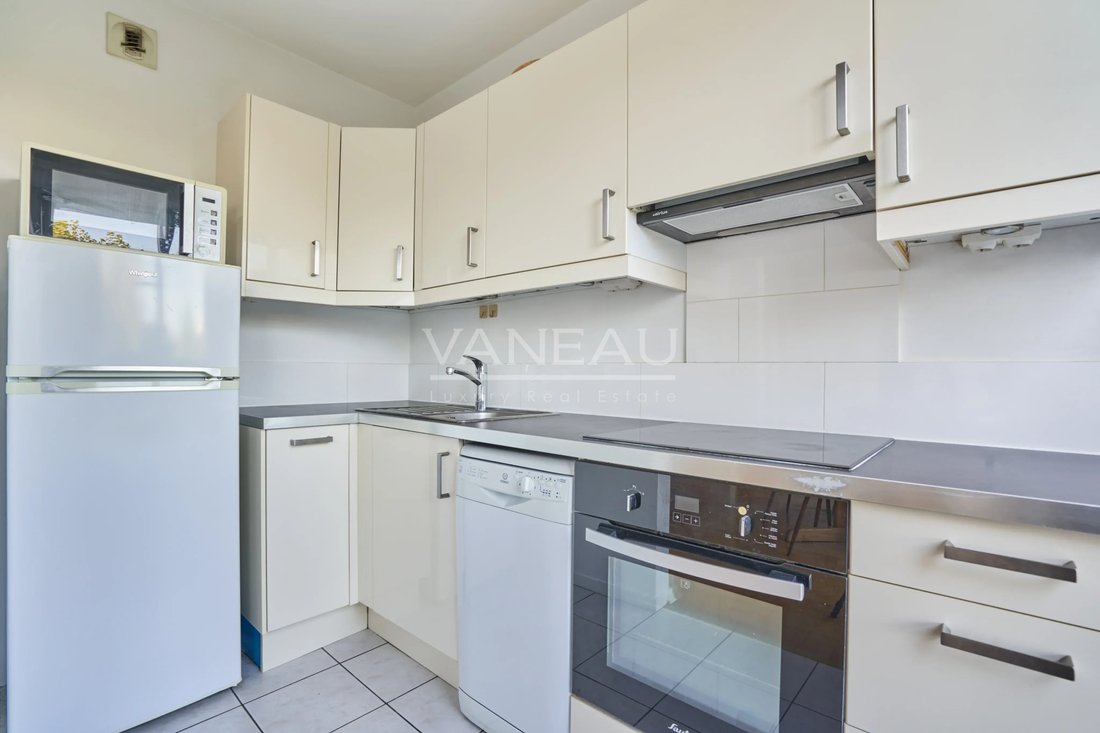 Apartment in Cambronne-Garibaldi, Paris 15e Arrondissement, Paris 3 - 19047130
