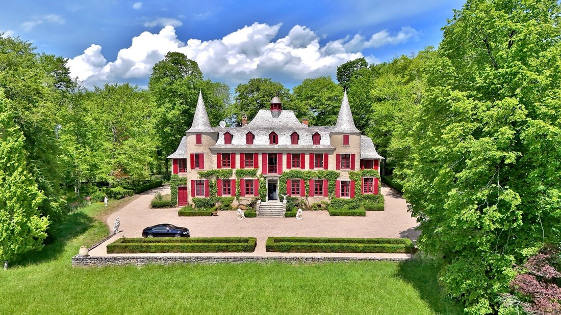 Schloss in Saint-Pierre-de-Trivisy, Okzitanien, Frankreich 1 - 16274944