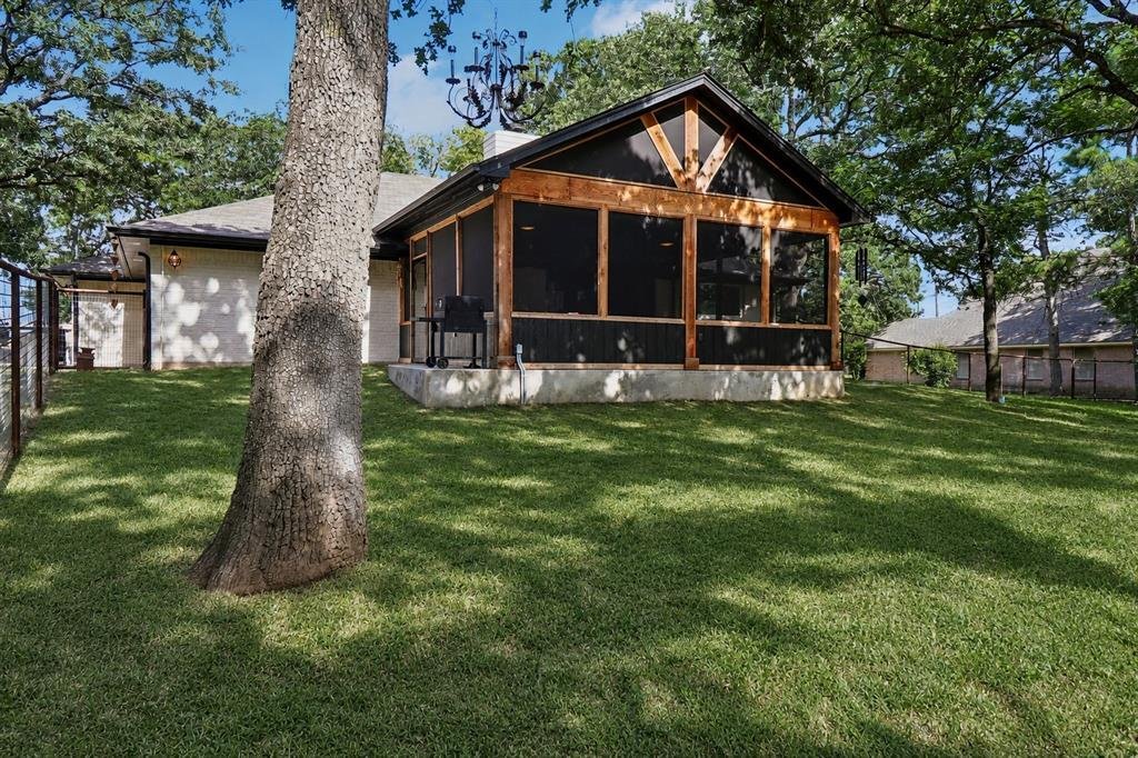 House in Weatherford, Texas, United States 1 - 19046480